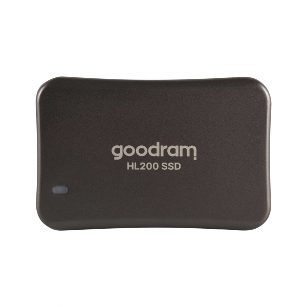 Kompaktowe wymiary i niewielka waga czynią dysk SSD Goodram HL200 przenośnym i łatwym w transporcie.